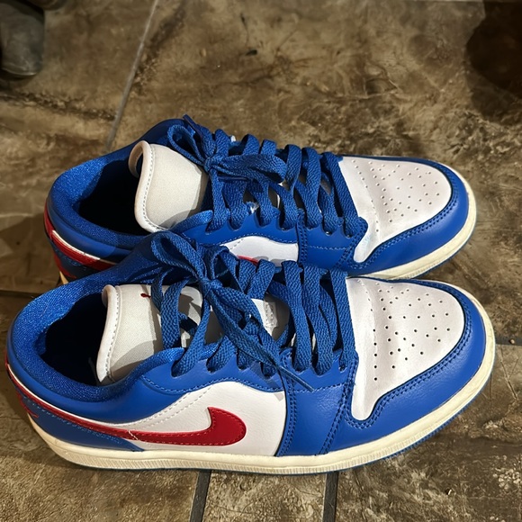 Air Jordan’s - Picture 3 of 3